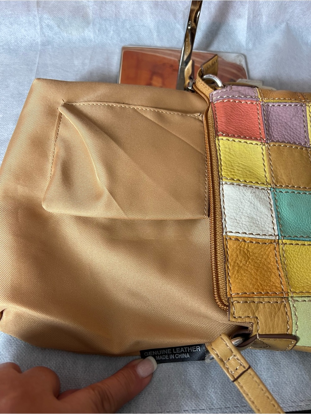 NWT Fossil Patchwork Leather Crossbody Bag in Multi-Color, Zip Closure - Picture 12 of 13